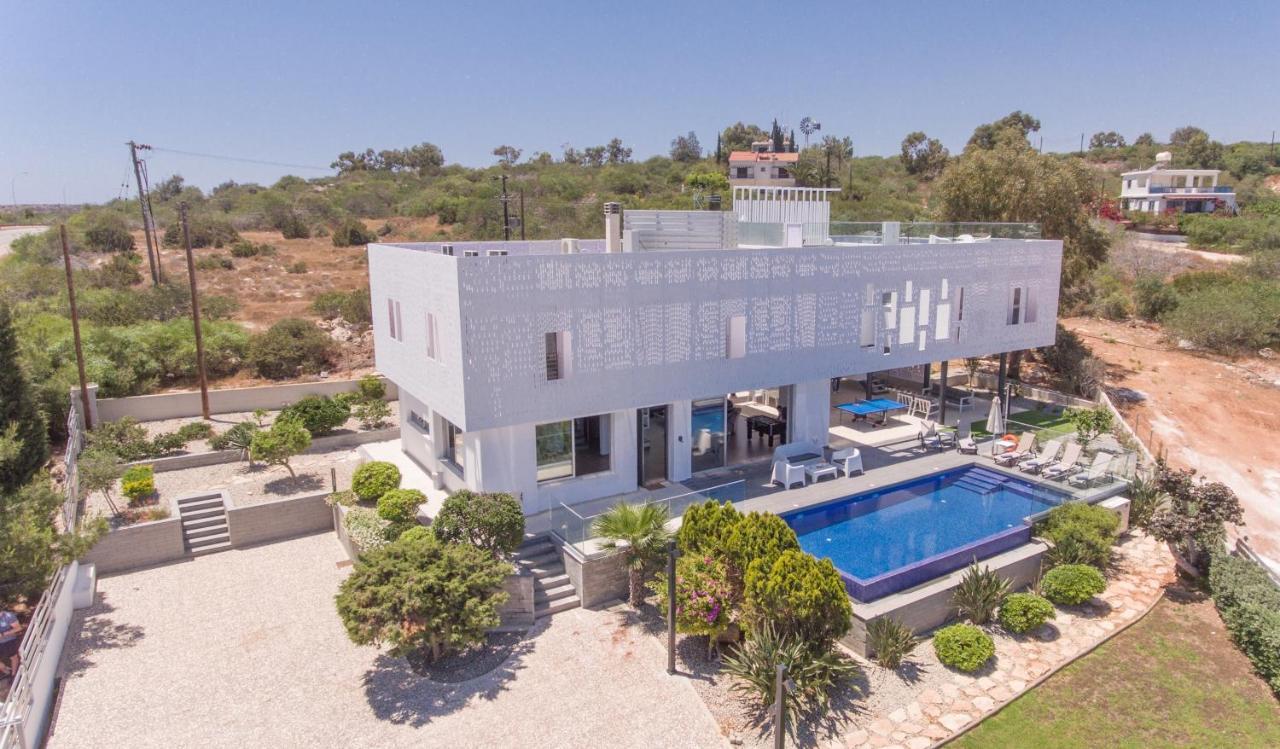 Chloe Luxury Villas Protaras Exterior photo