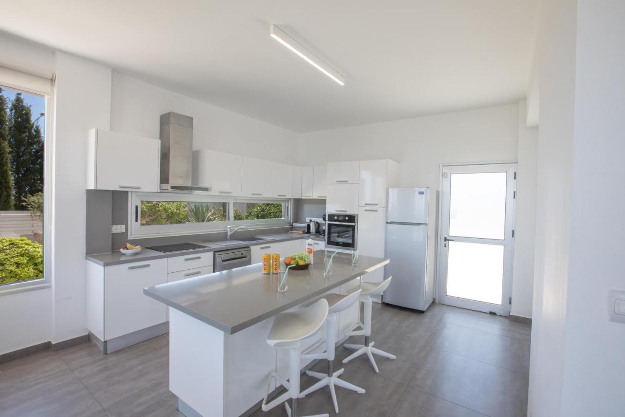 Chloe Luxury Villas Protaras Exterior photo