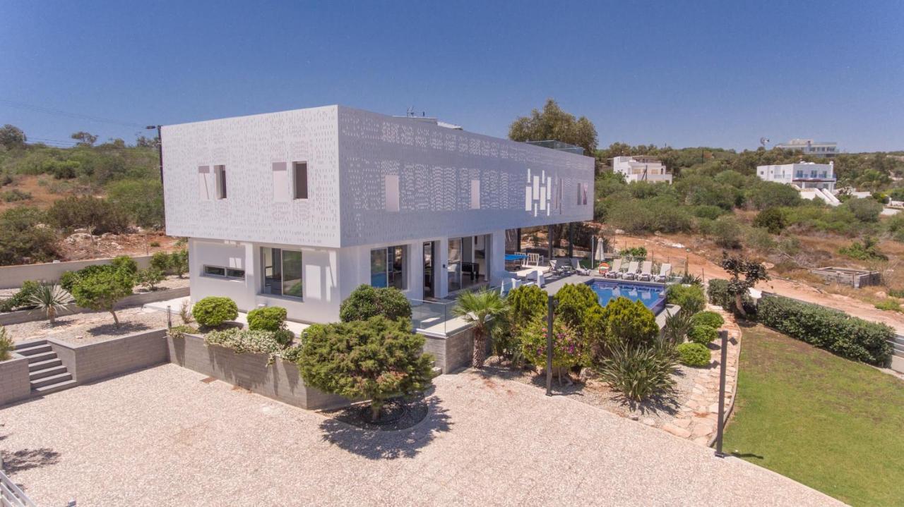 Chloe Luxury Villas Protaras Exterior photo