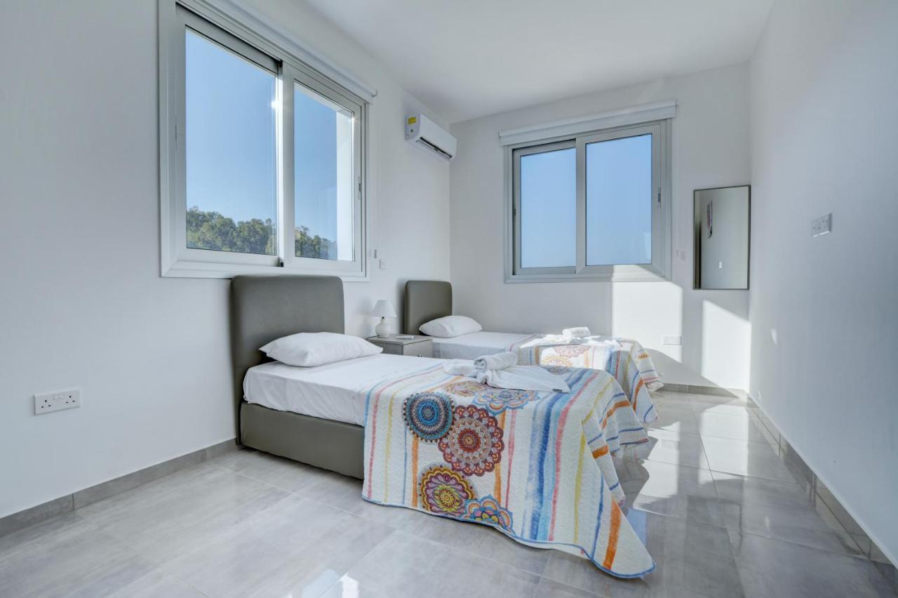 Chloe Luxury Villas Protaras Exterior photo