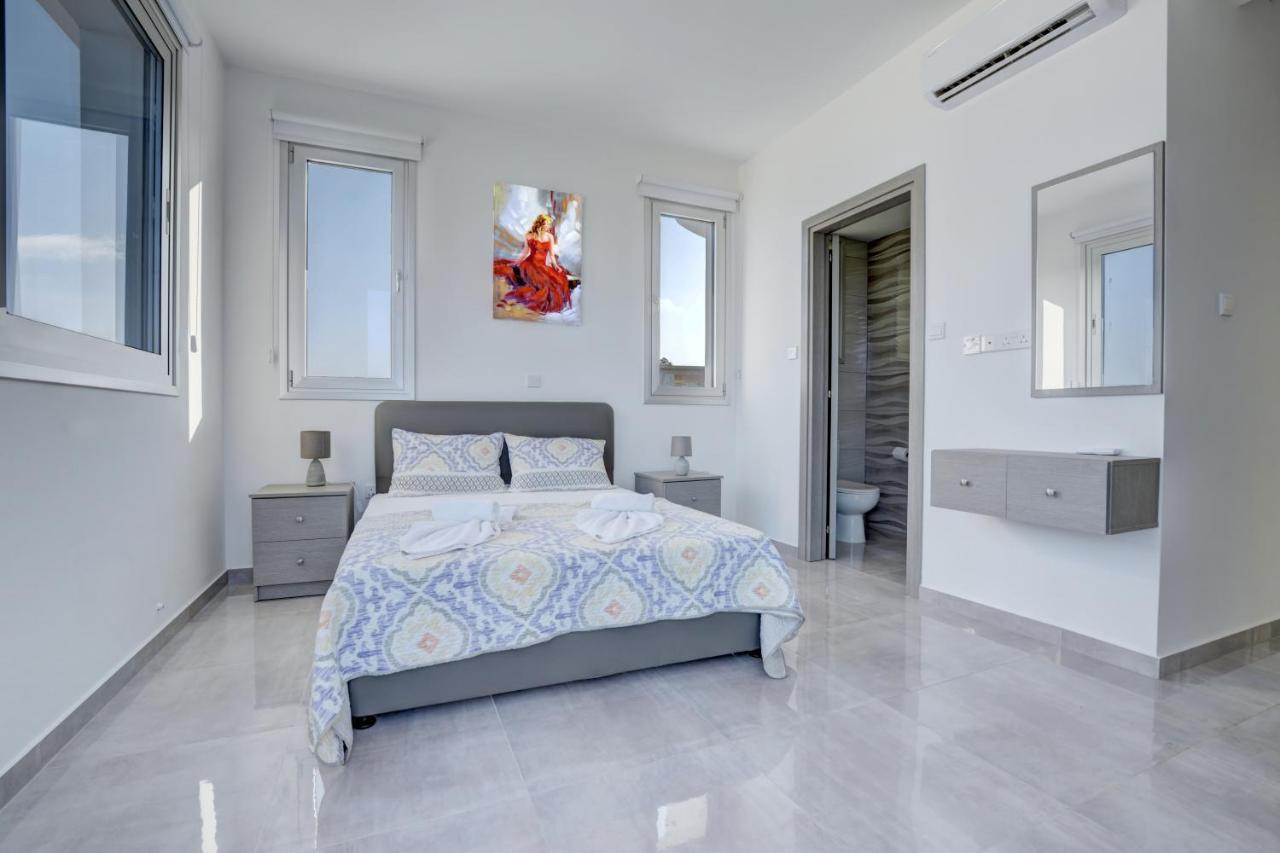 Chloe Luxury Villas Protaras Exterior photo